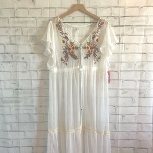 NWT Xhiliration Floral Cover up